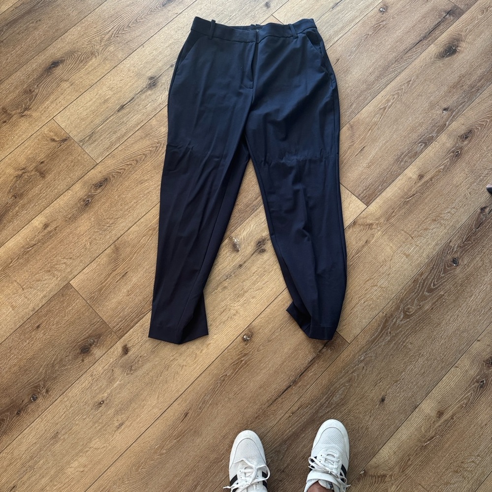 Woman’s Talbots dress slacks navy blue with stretch